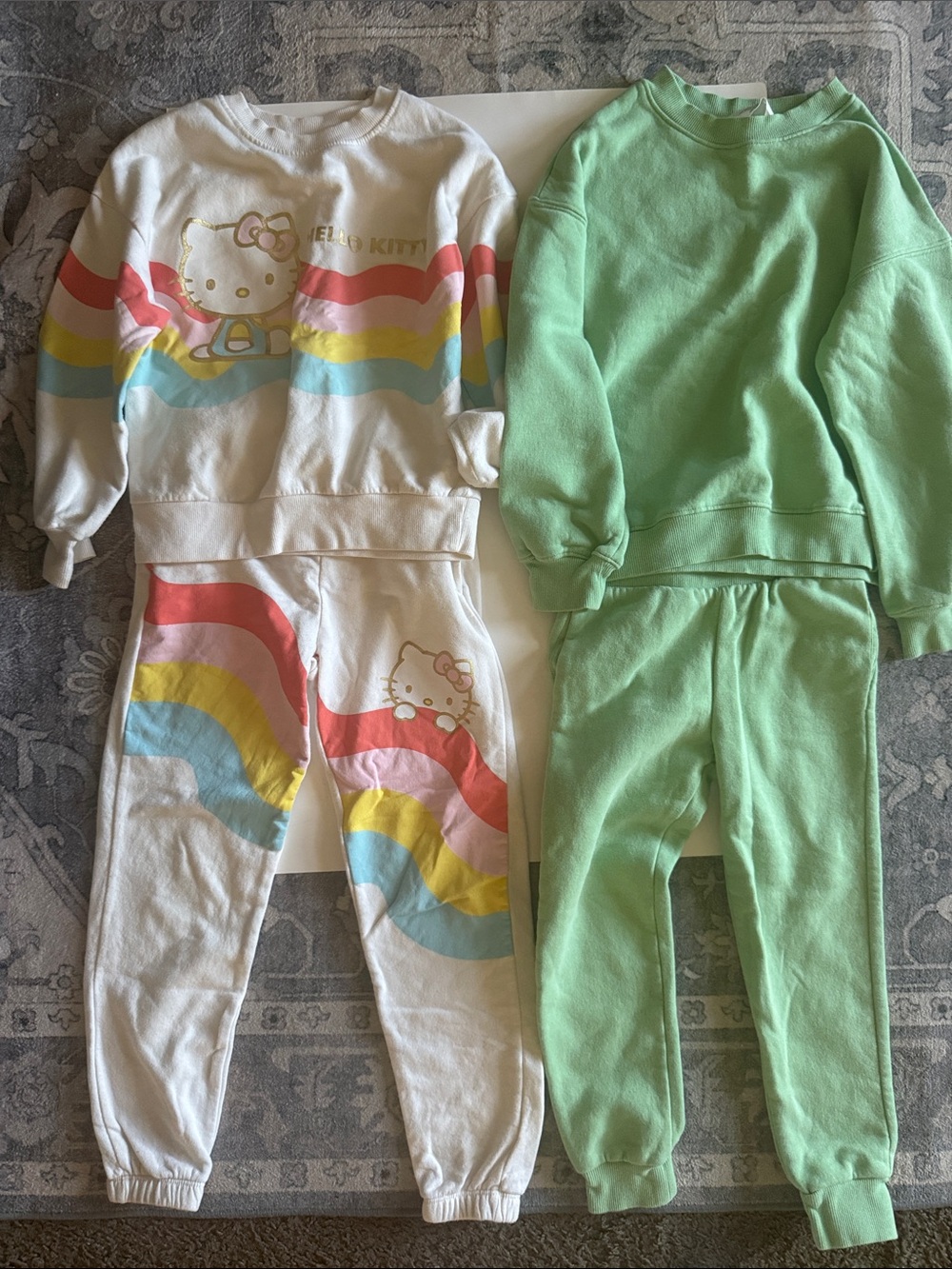 Hello Kitty Sanrio H&M Girls Bundle Size 6 Sweatshirt Jogger Outfit Set